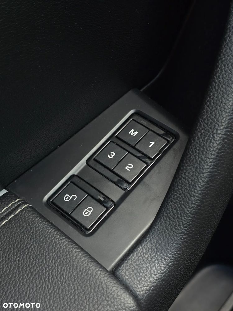 Jaguar F-Pace 2.0 i4D AWD Prestige - 33