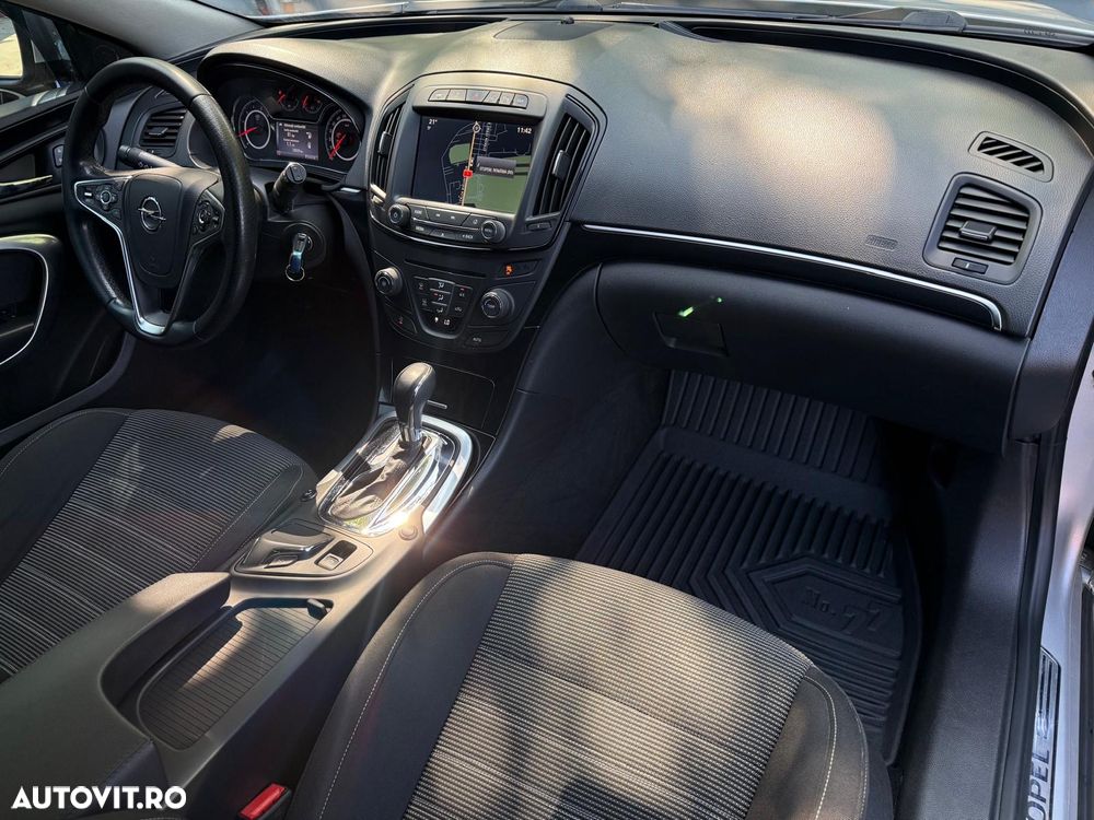 Opel Insignia - 11
