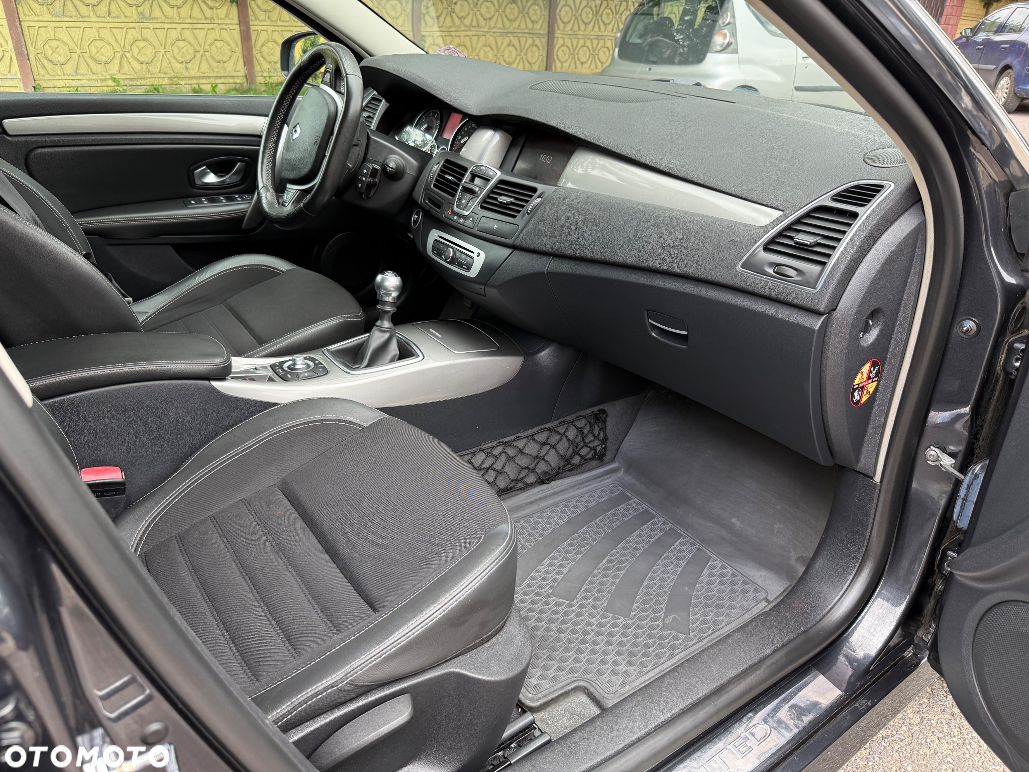 Renault Laguna 2.0 Limited - 17