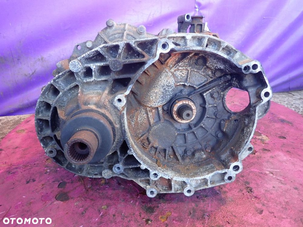 VW TRANSPORTER T5 2,5 TDI AXD 130KM 6B SKRZYNIA BIEGÓW GWB - 1