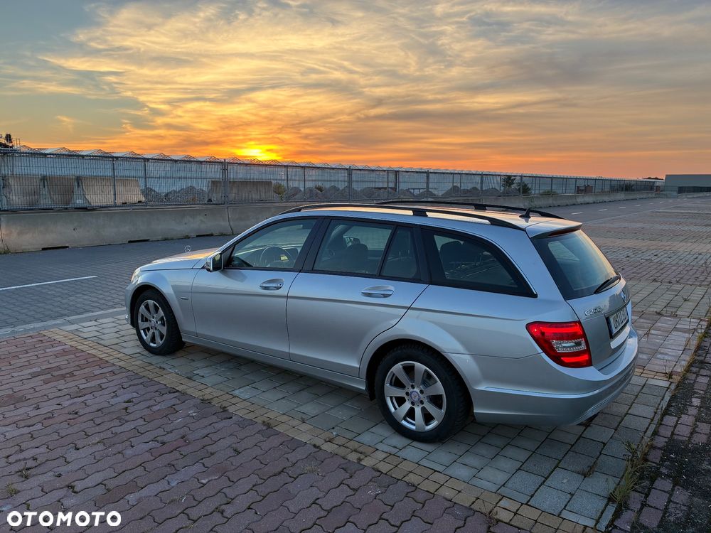 Mercedes-Benz Klasa C 200 CDI BlueEff Elegance - 2