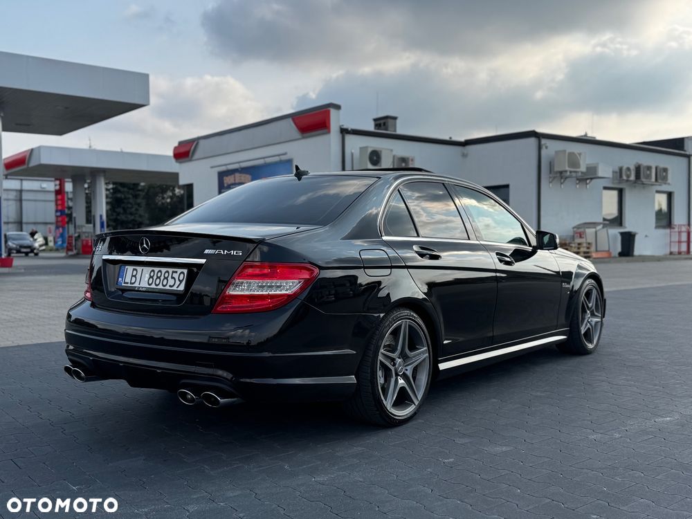 Mercedes-Benz Klasa C 63 AMG - 4