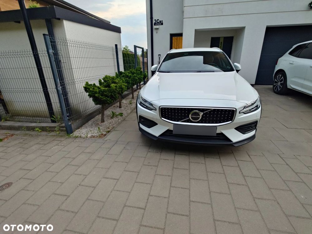 Volvo V60 Cross Country - 25