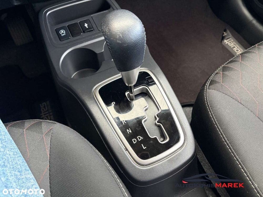 Mitsubishi Space Star 1.2 Intense SDA CVT - 12