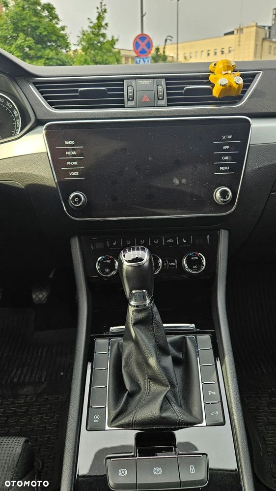 Skoda Superb 1.5 TSI ACT Style - 18