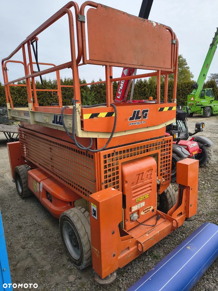 JLG M4069 - 1