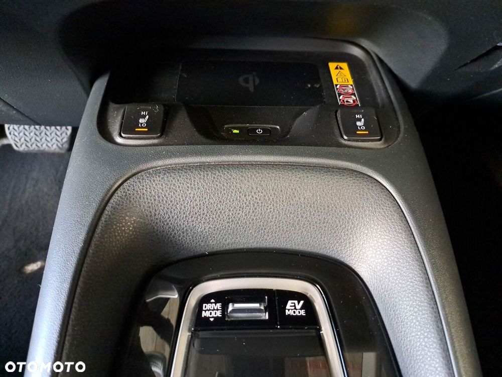 Toyota Corolla 1.8 Hybrid Comfort - 28