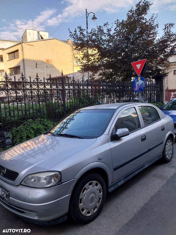 Opel Astra - 2