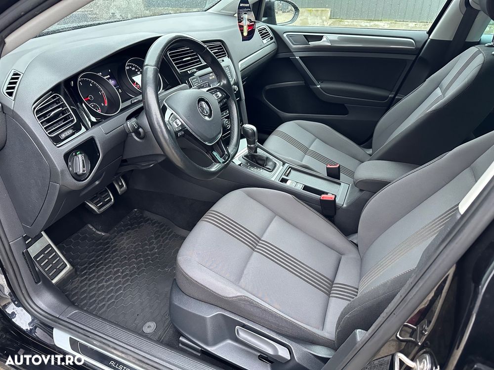 Volkswagen Golf 2.0 TDI BlueMotion Technology DSG Allstar - 14