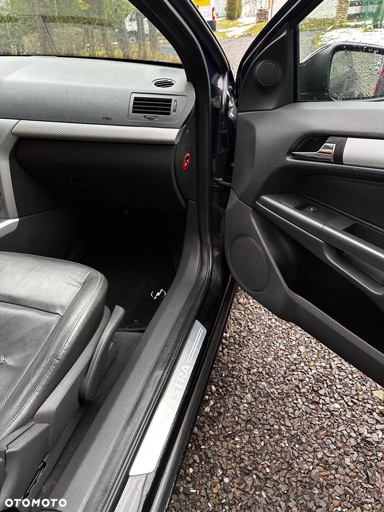 Opel Astra 1.8 - 11