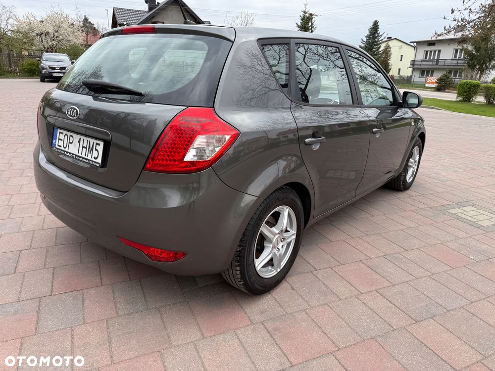 Kia Ceed 1.4 CVVT Attract - 28