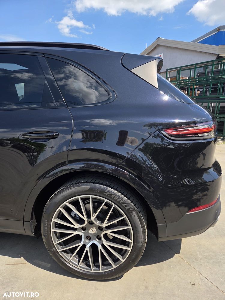 Porsche Cayenne Tiptronic S - 17