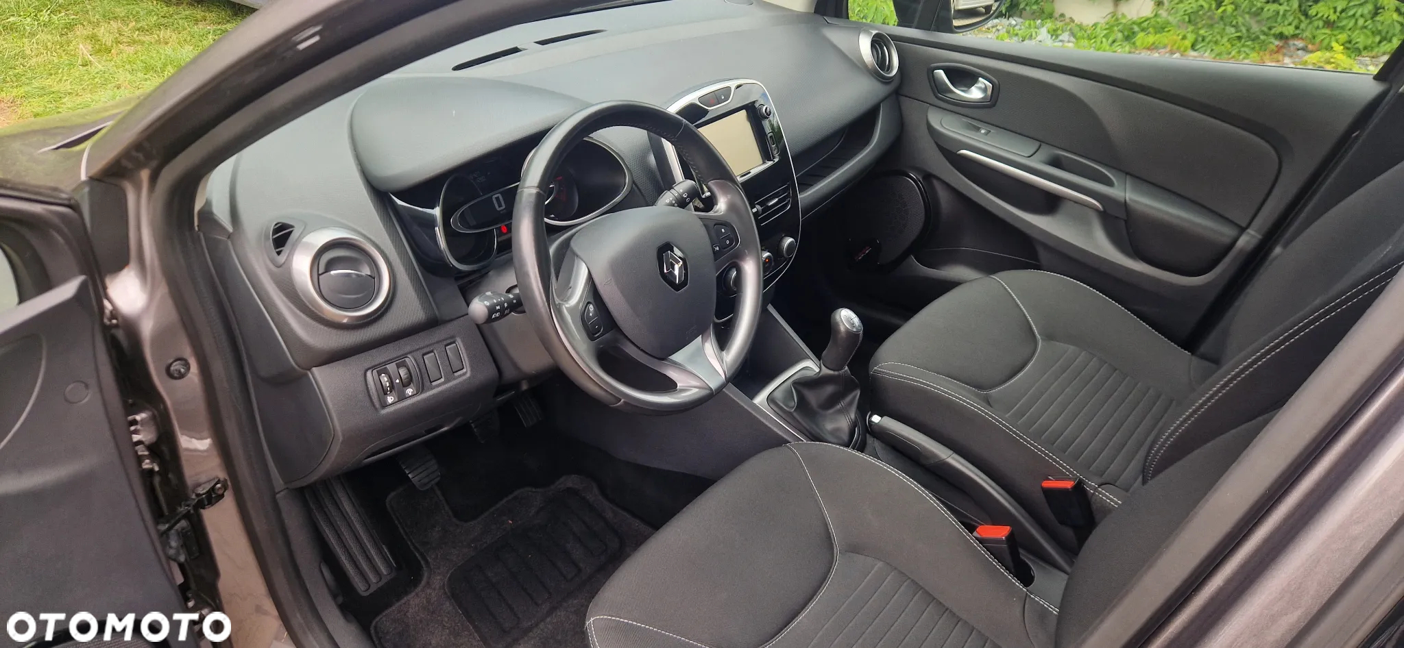Renault Clio 1.2 16V Limited EU6 - 18