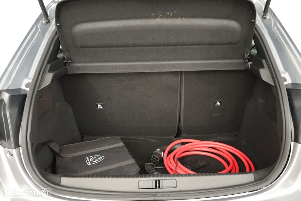 Peugeot e-208 51 kWh Allure - 24
