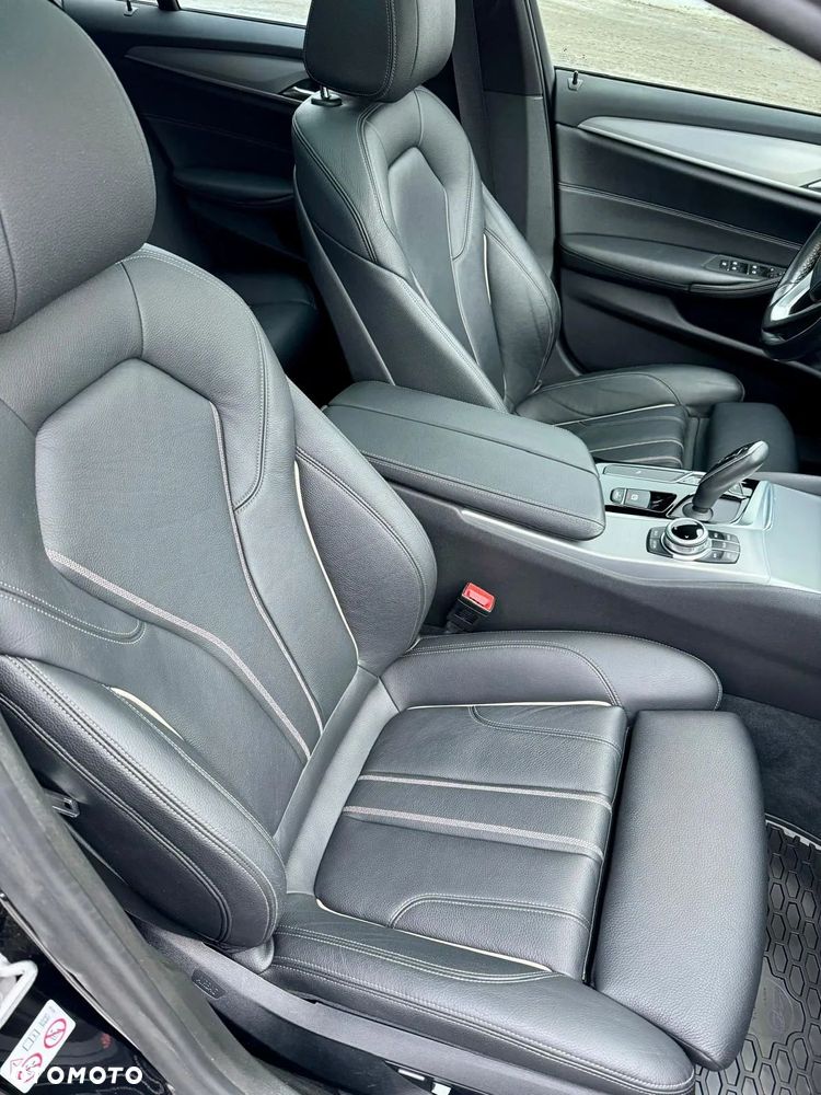 BMW Seria 5 530i Sport Line - 9