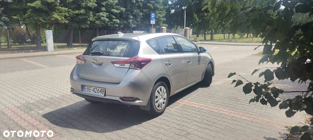 Toyota Auris - 6