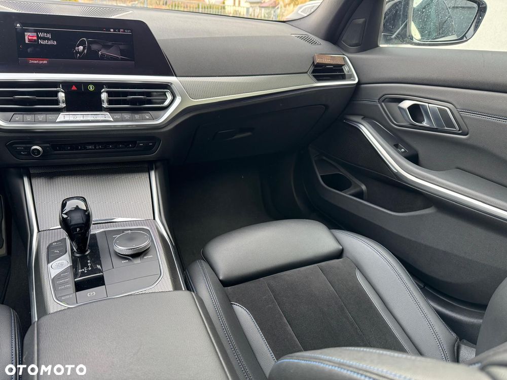 BMW Seria 3 318d M Sport - 18