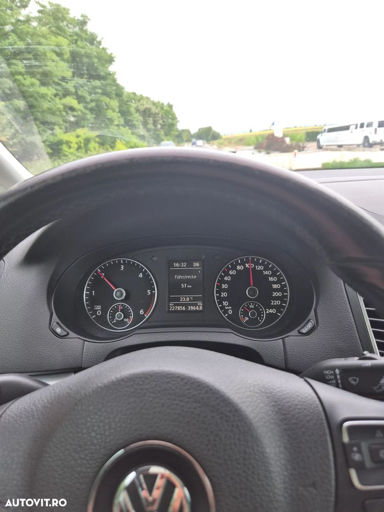 Volkswagen Sharan 2.0 TDI DSG BlueMotion Technology Highline - 15