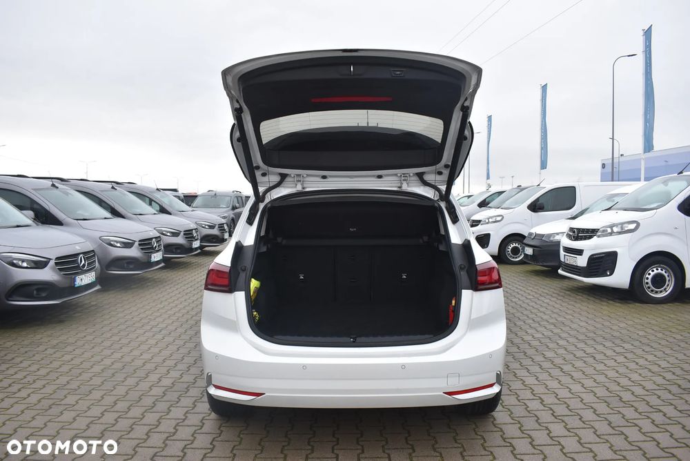 BMW Seria 2 218i - 13