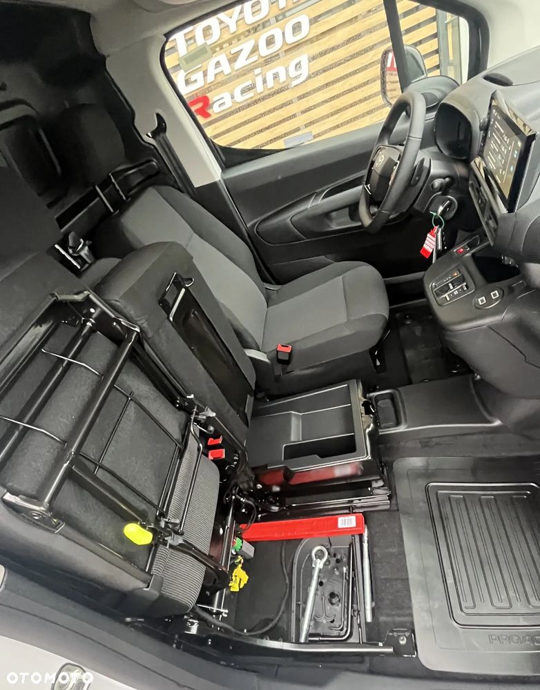 Toyota Proace City - 19