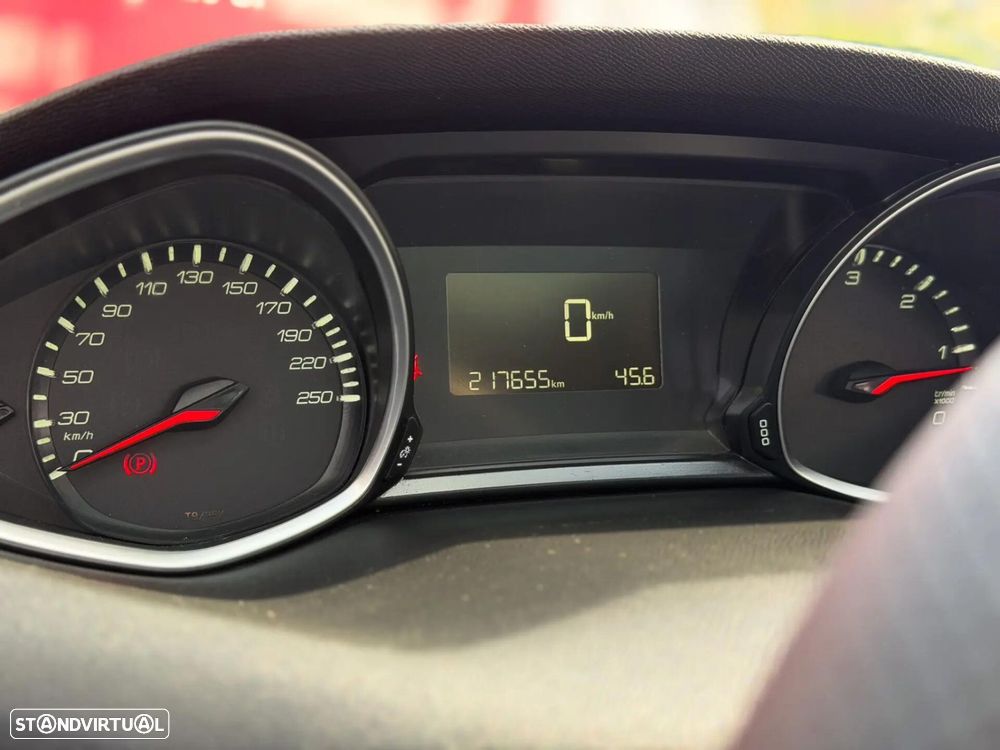 Peugeot 308 1.6 BlueHDi Active J17 - 19