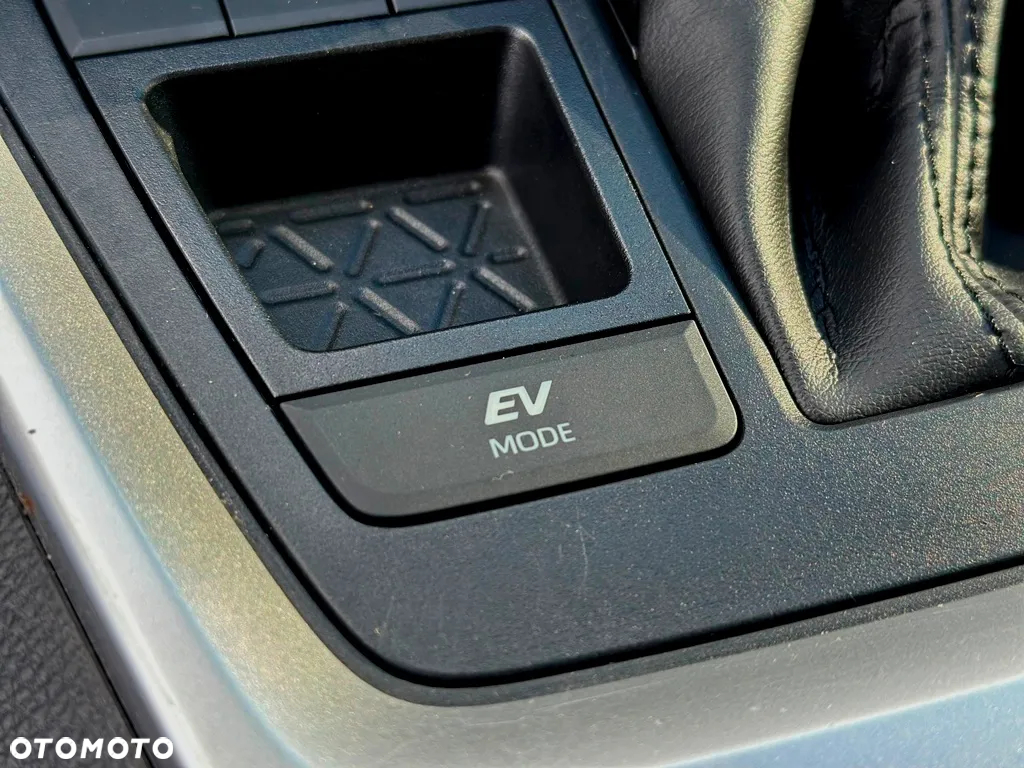 Toyota RAV4 2.5 Hybrid Comfort 4x2 - 26