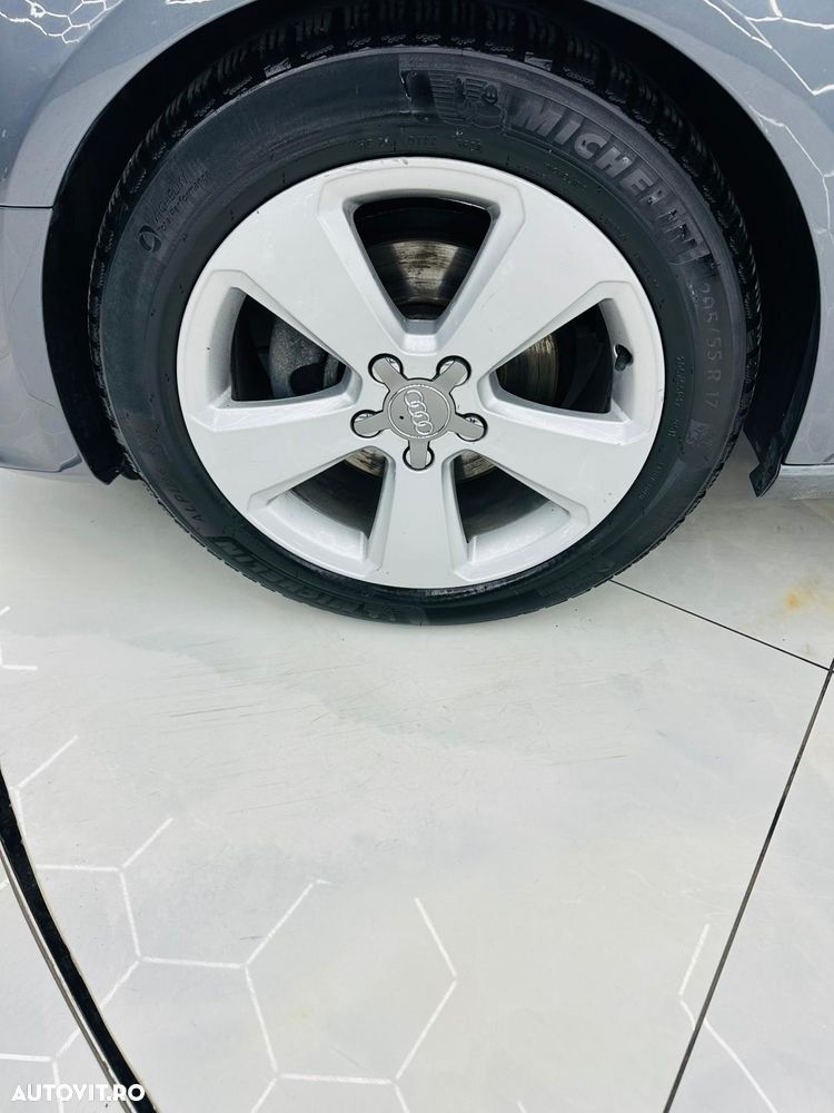 Audi A3 ack 1.6 TDI S-tronic Attraction - 10