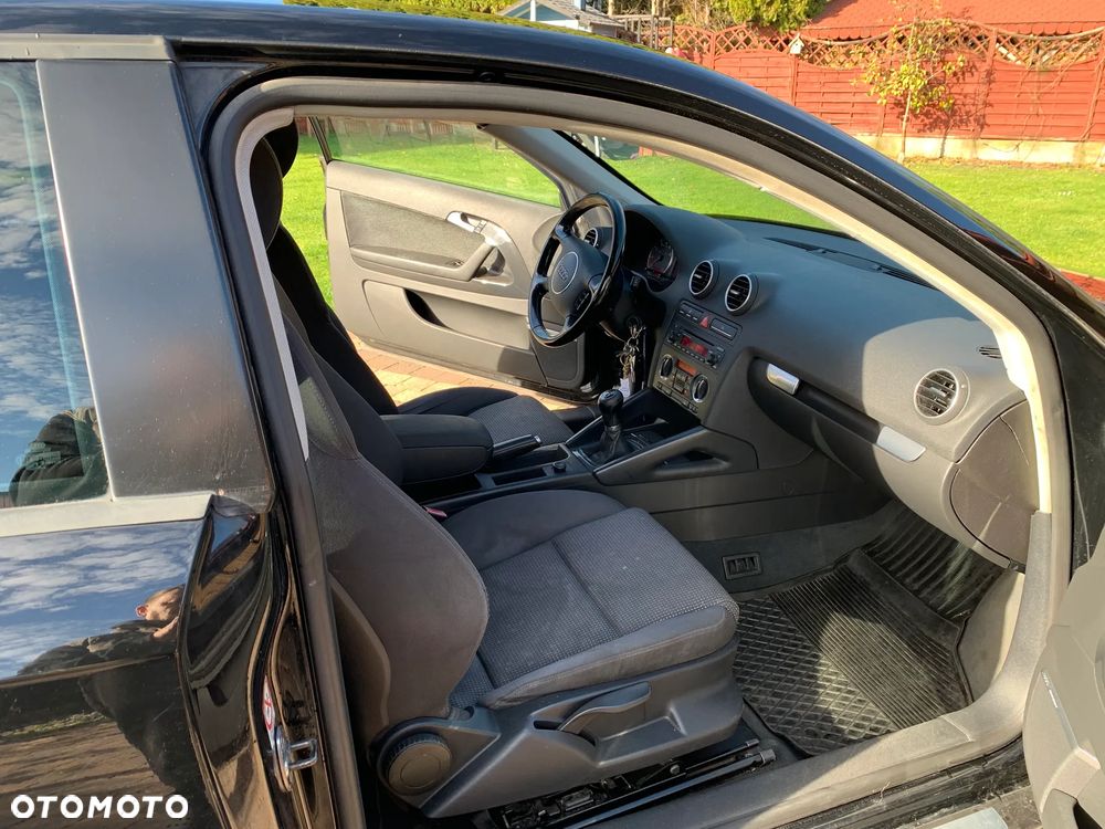 Audi A3 3-drzwiowe 2.0 FSI Attraction - 11