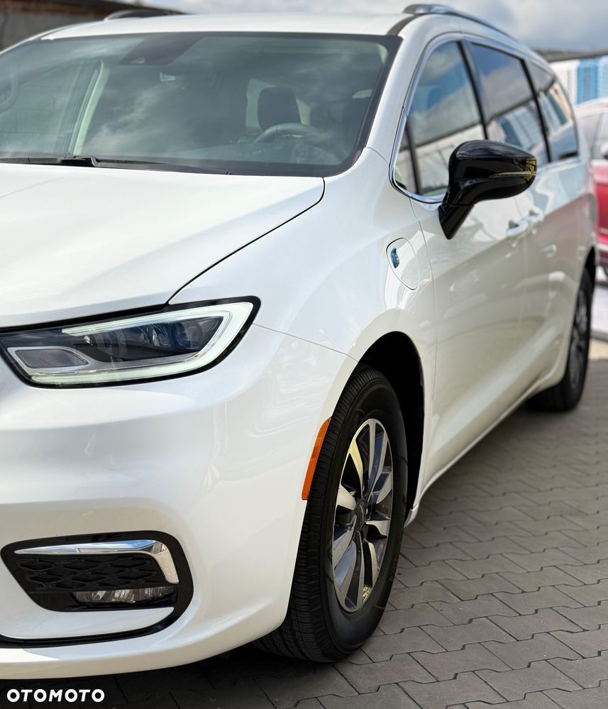 Chrysler Pacifica - 7