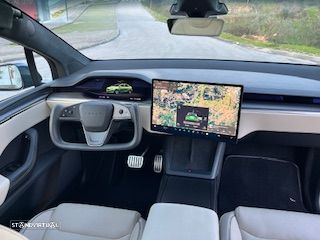 Tesla Model X Plaid AWD - 5