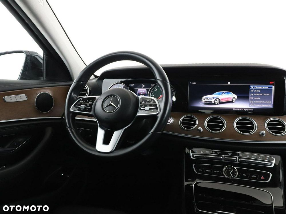 Mercedes-Benz Klasa E - 16