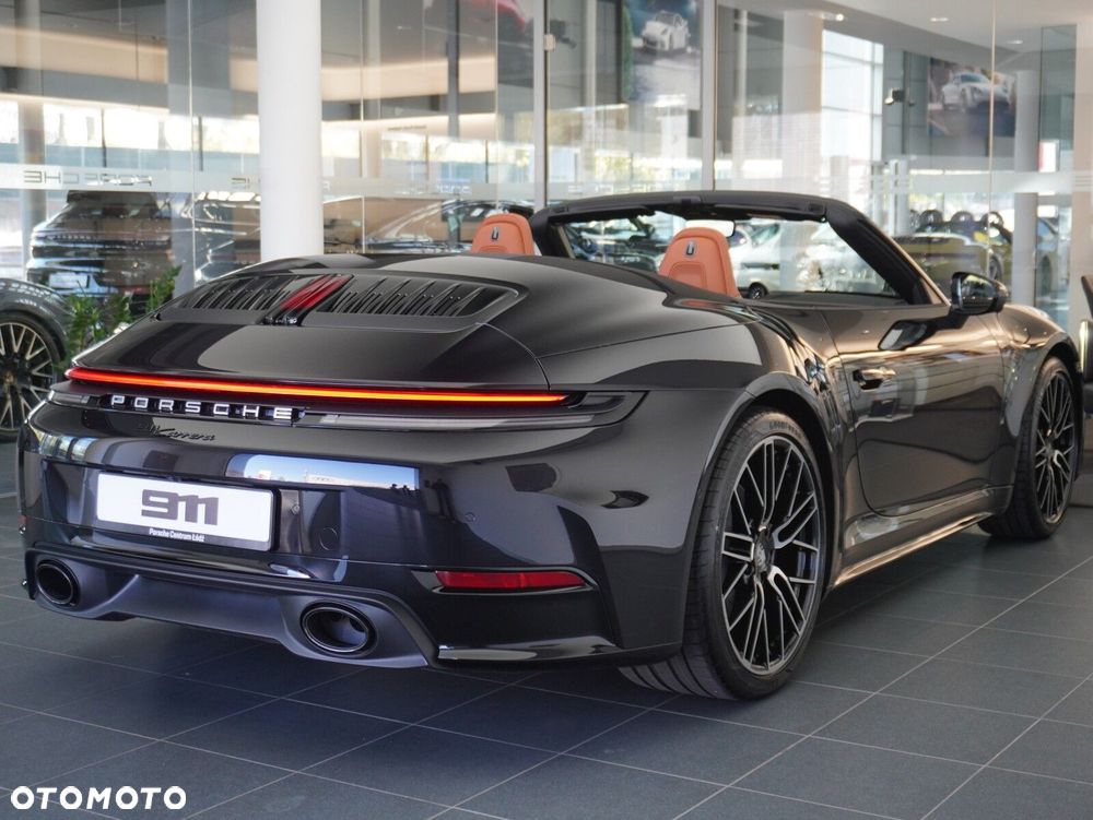 Porsche 911 Carrera - 25