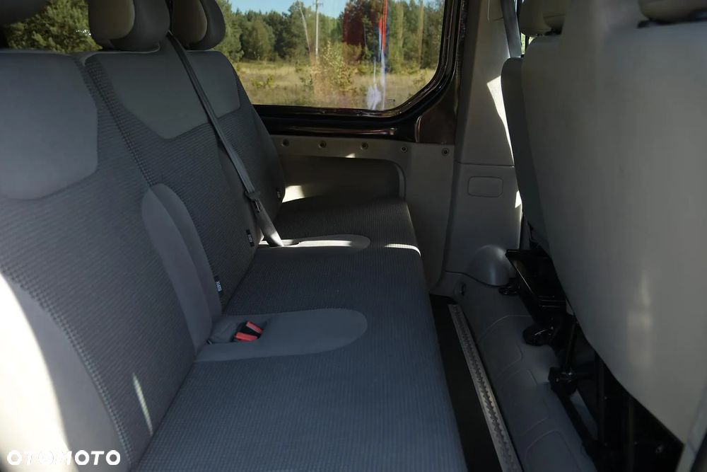 Opel Vivaro - 18