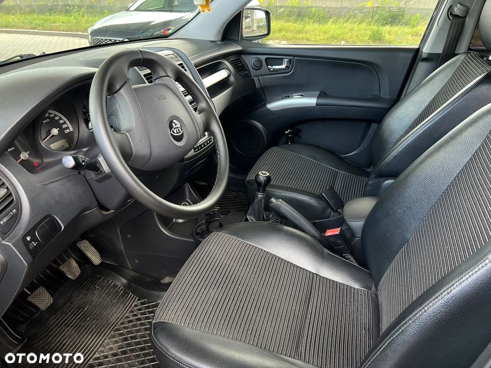 Kia Sportage 2.0 Expedition - 17