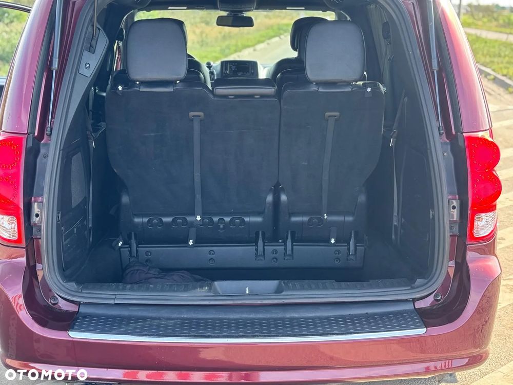 Dodge Grand Caravan 3.6 R/T - 21