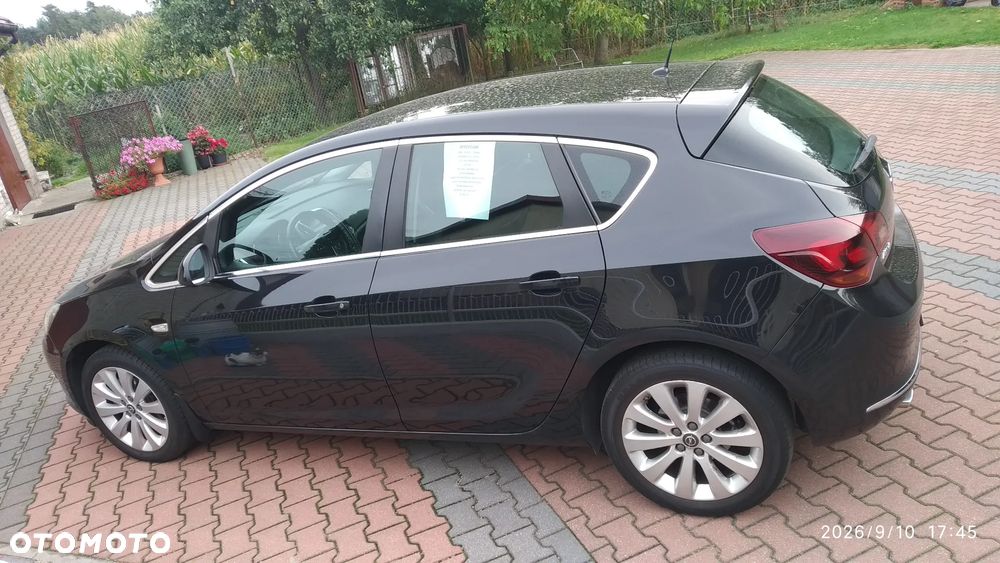 Opel Astra 1.4 T Cosmo - 4
