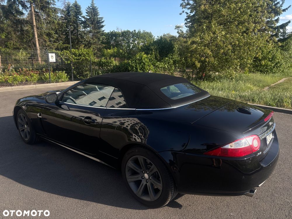 Jaguar XK - 12