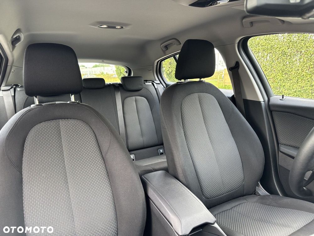 BMW Seria 1 - 25