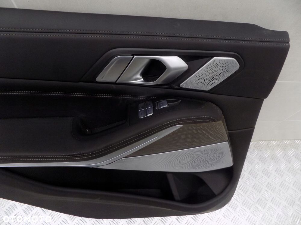 BMW X7 G07 TAPICERKA DRZWI BOCZEK BOWERS WILKINS - 8