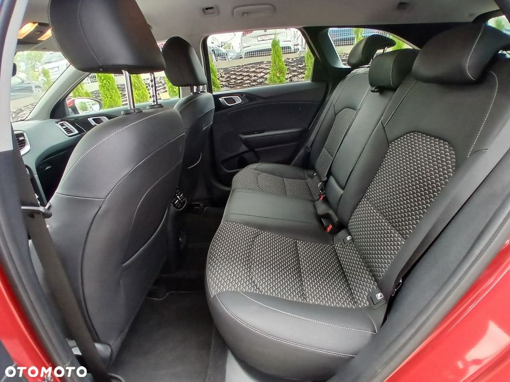 Kia Ceed - 17