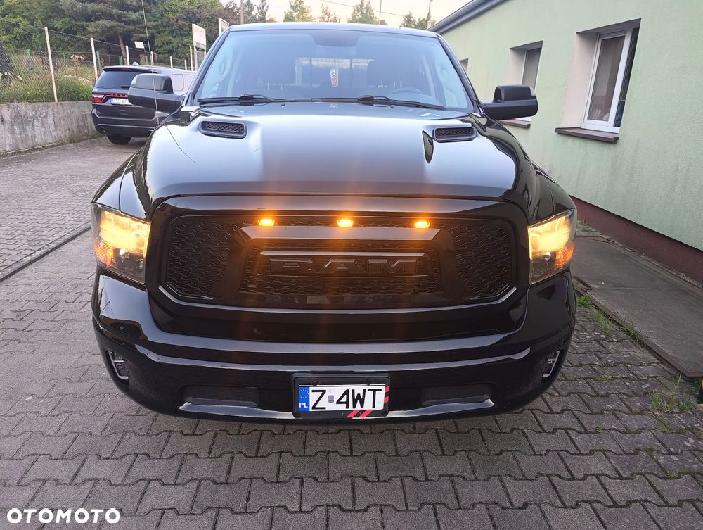 Dodge RAM - 8