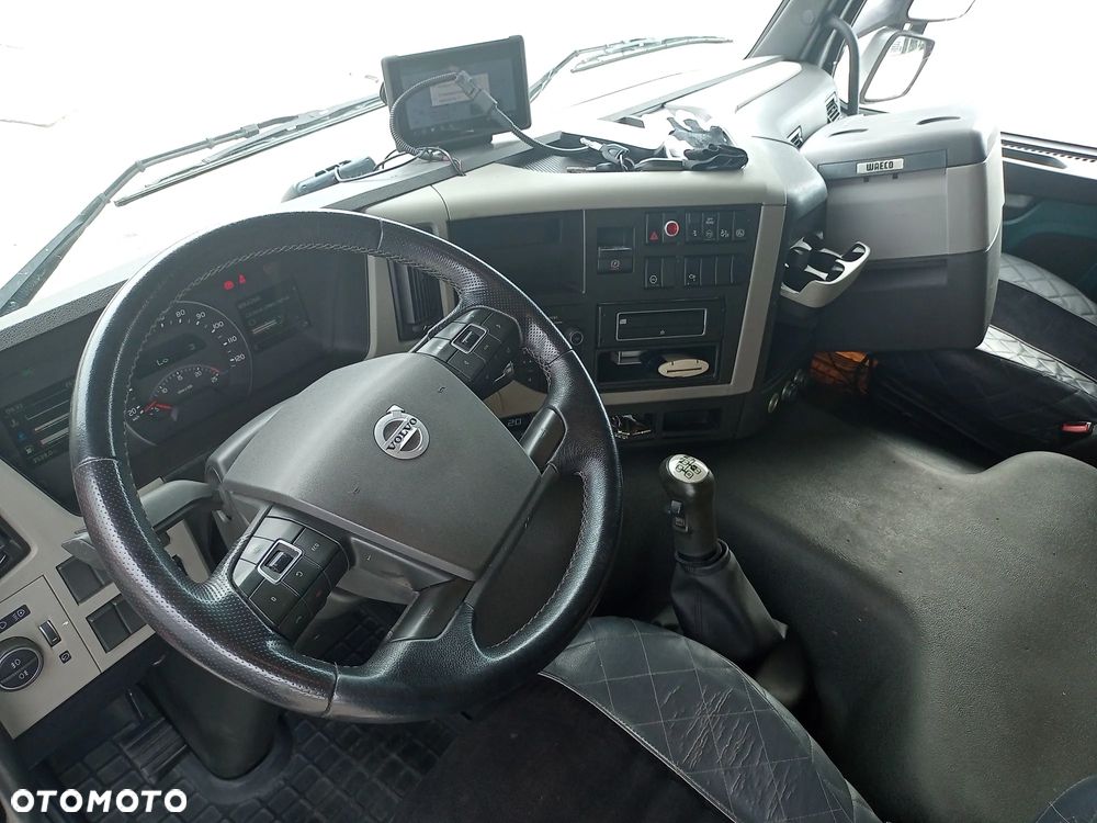 Volvo FM z zabudową ROLFO (Autotransporter) - 21