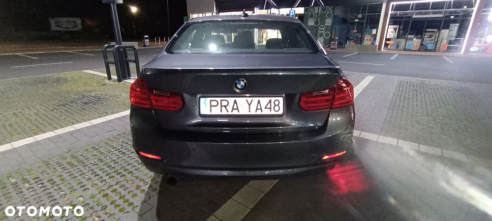 BMW Seria 3 ver-320i - 7