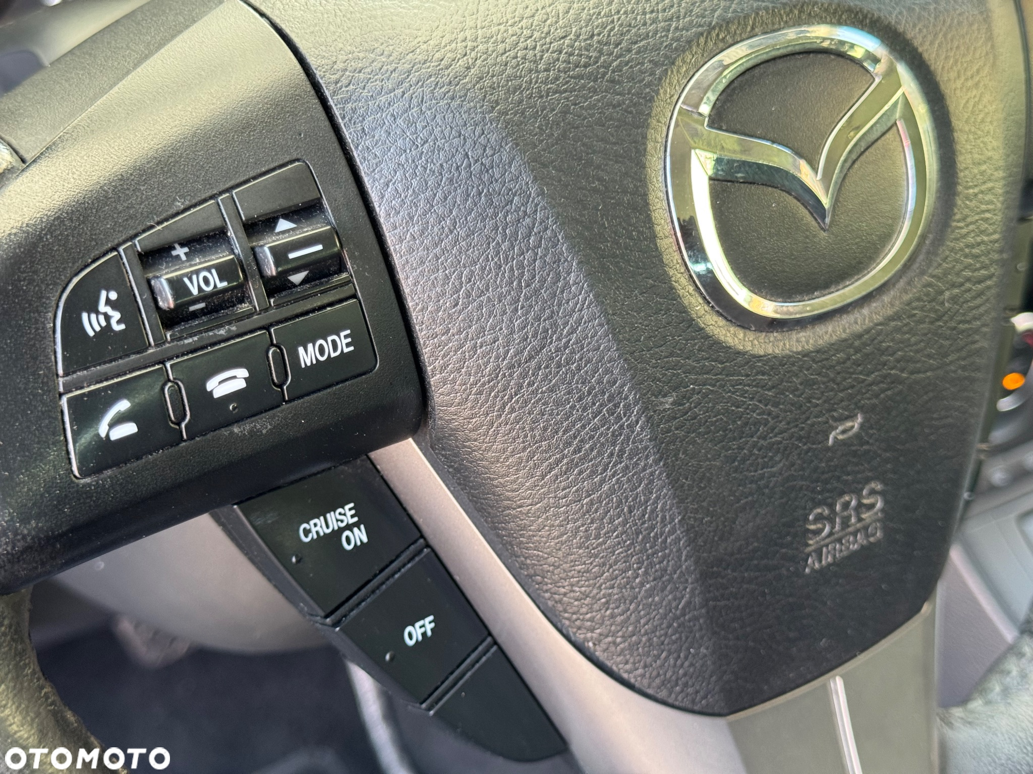 Mazda 3 1.6 Exclusive + - 33
