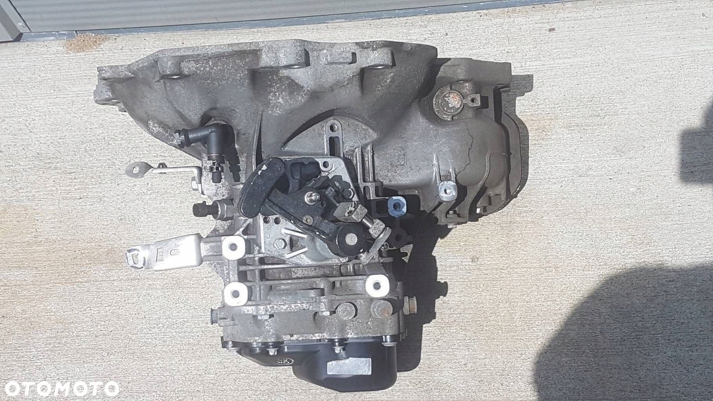 Opel Astra K 2017 Manualna 5-biegowa skrzynia biegów - 1