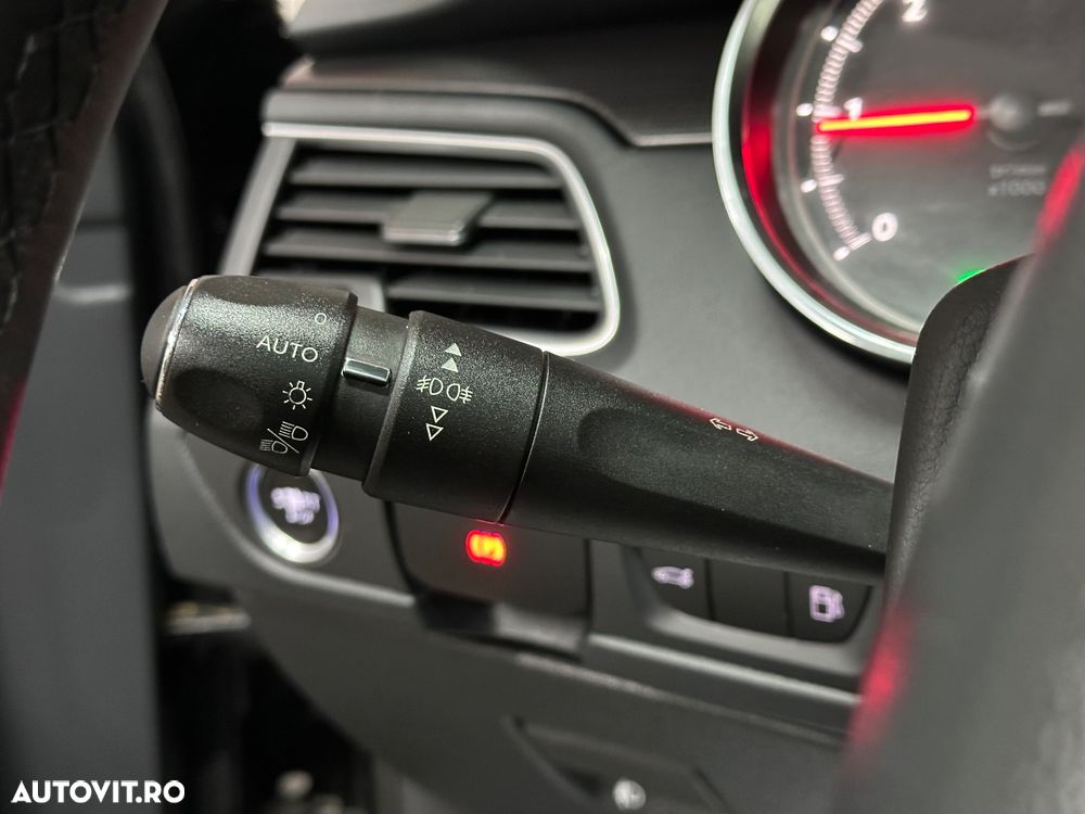 Peugeot 508 HDi FAP 140 Allure - 11