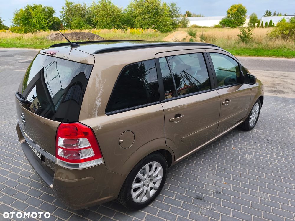 Opel Zafira 1.8 Family Plus - 21