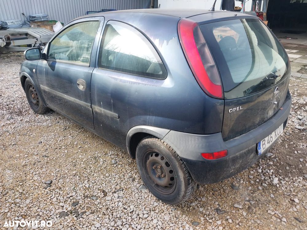 Opel Corsa 1.0i Club - 4