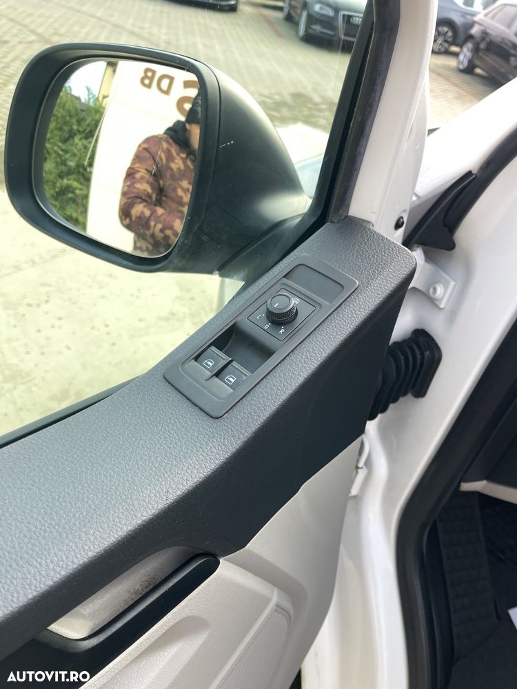 Volkswagen Transporter 2.0TDI  LUNG  USI SPATE - 31
