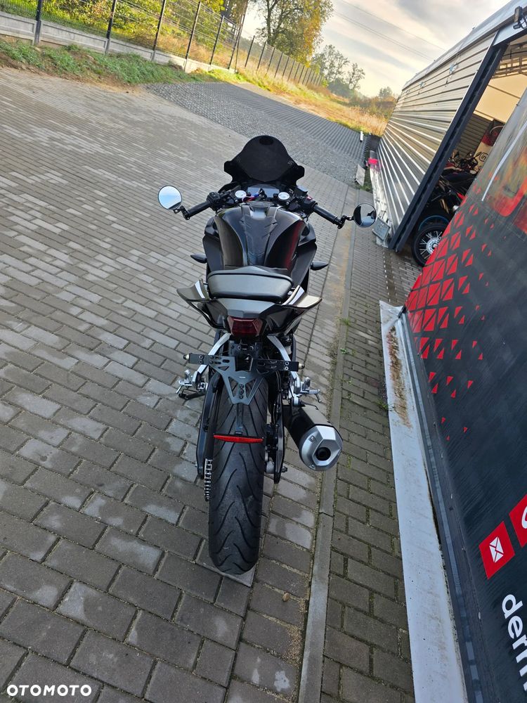 Yamaha YZF - 16